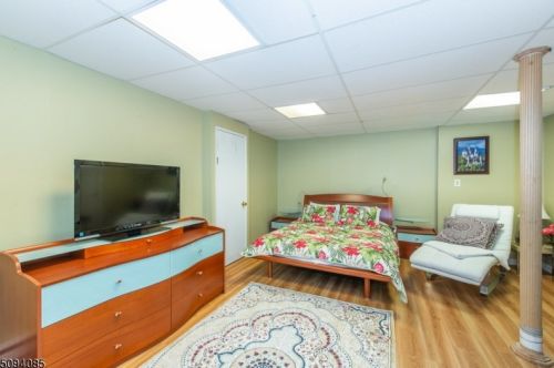 11 Linda Ct, Lincoln Park NJ  07035-2221 exterior