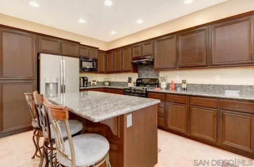 10130 Laurel Country Way, Lakeside, CA 92040-3518