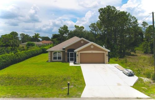 3005 Karen Ave, Lehigh Acres, FL 33976-4024