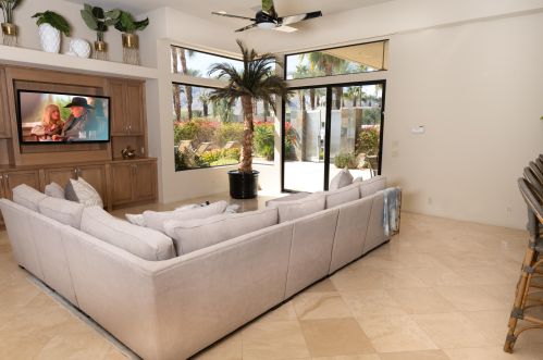 29 Sun Ridge Cir, Rancho Mirage CA  92270-2641 exterior