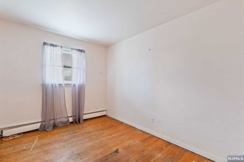 29 Ramapo Hills Blvd, Oakland NJ  07436-3906 exterior