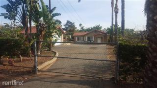 2378 Warmlands Ave, Vista CA  92084-2720 exterior