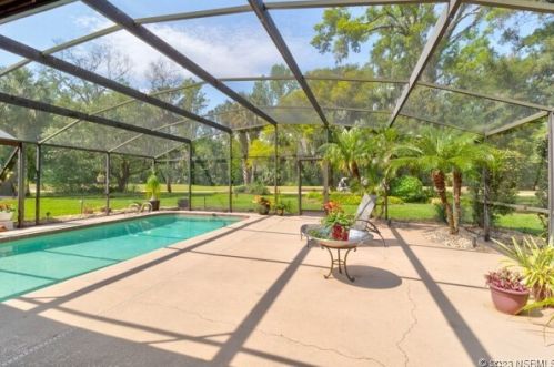 1879 Spruce Creek Blvd, Daytona Beach FL  32128-6742 exterior