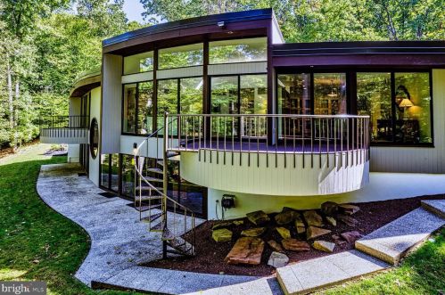 4690 Province Line Rd, Princeton NJ 08540-4303 exterior