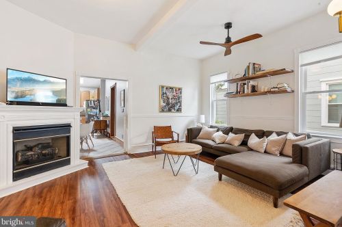 17 Lexington Ave, Camden NJ  08109-2013 exterior