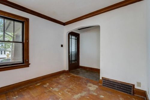 1454 89, Milwaukee WI 53222-4604 exterior