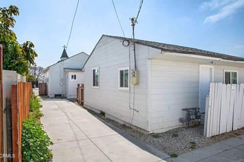 527 Mckinley Ave, Oxnard CA  93030-3661 exterior
