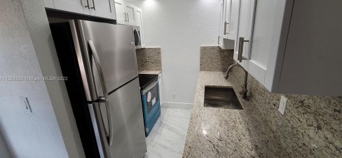 1426 22nd Ave, Hollywood FL 33020-2001 exterior