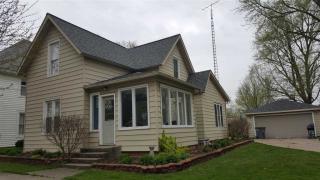 202 Union St, Wakarusa, IN 46573-9530