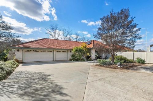 9386 Spencer Ct, Lakeside, CA 92040-4640