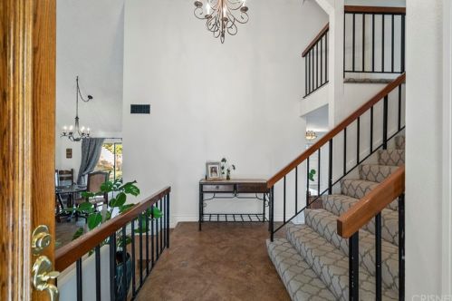 28644 Lapine Ave, Santa Clarita, CA 91390-1242