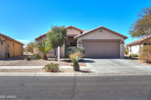 81 Seville Ln, Casa Grande, AZ 85194-8468
