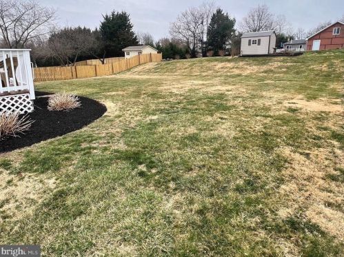 337 Hanby Cir, Boothwyn PA  19061-2319 exterior