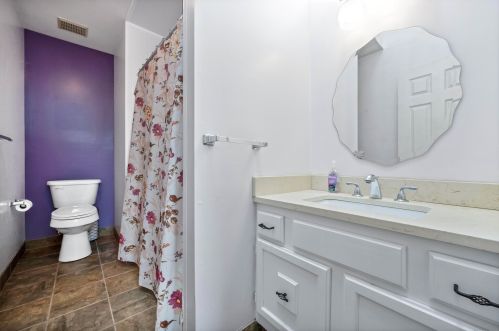322 Cypress Rd, Hartford, CT 06111-5600