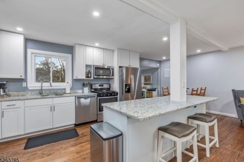 16 Rainier Rd, Fanwood NJ  07023-1416 exterior