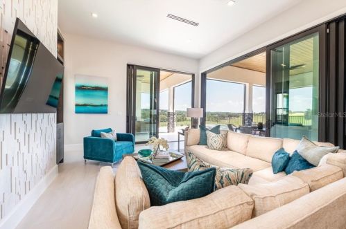 16035 Vetta Dr, Montverde FL  34756-3520 exterior