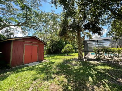15 Seminole Dr, De Bary FL  32713-3209 exterior