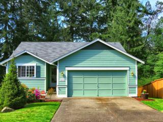 1410 Brooke Ct, Mcneil Island, WA 98388-4239