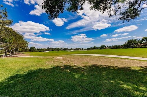 6667 Castlelawn Pl, Naples FL  34113-1614 exterior
