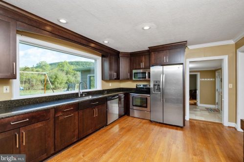 1788 Dellinger Gap Rd, Edinburg VA  22824-2503 exterior