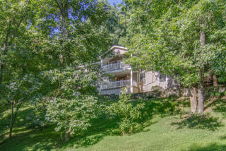 5111 Longstreet Dr, Brentwood, TN 37027-6504