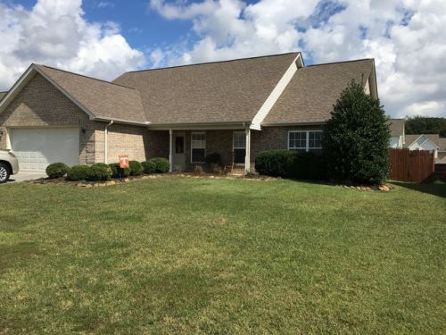 1236 Bastogne Dr, Maryville, TN 37801-9304