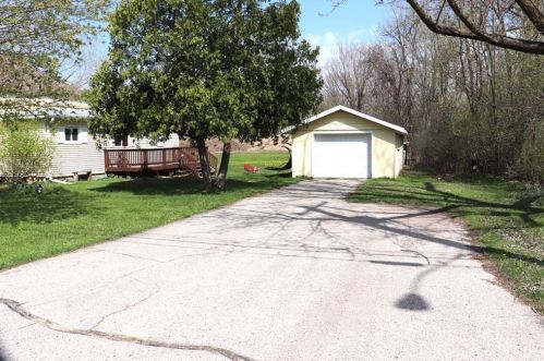 20148 Mill Rd, Centerville WI  54630-7292 exterior