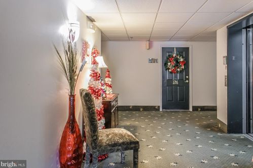 124 Brandon Rd, Norristown PA  19403-3394 exterior