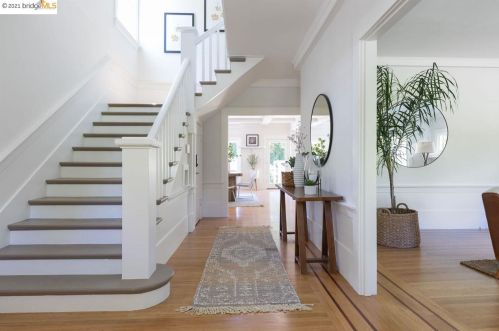 5845 Colby St, Oakland CA  94618-1224 exterior