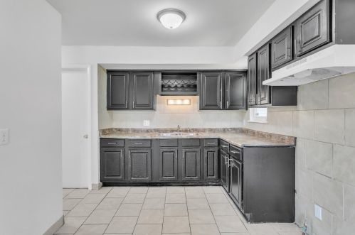 4061 28 Ave, Kenosha WI 53140-2611 exterior