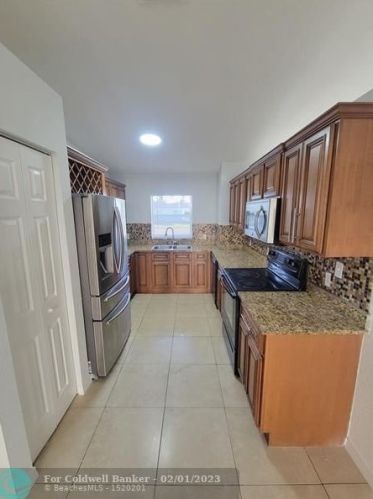 149 Dabou Loop, Belle Glade FL  33430-4284 exterior