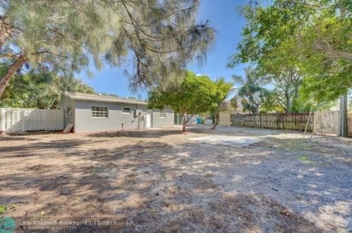 1485 1st Ct, Boynton Beach FL  33435-2609 exterior