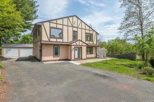 8 Beech Pl, Valhalla, NY 10595-1102