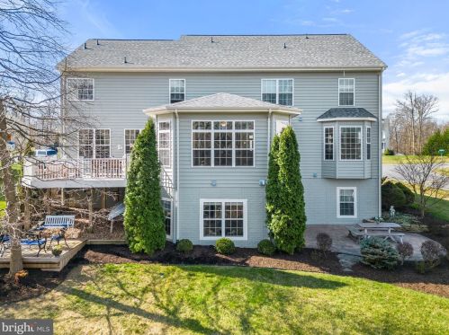 15 Lackawanna Ln, Falling Waters WV  25419-9402 exterior