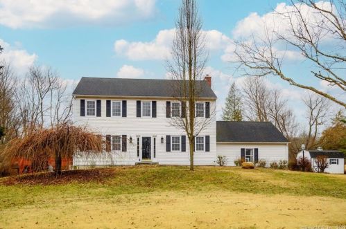 57 Lake George Rd, Brookfield Center, CT 06804-3618