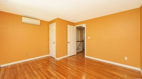 2092 Skipper Ct, North Bellmore NY  11710-3011 exterior