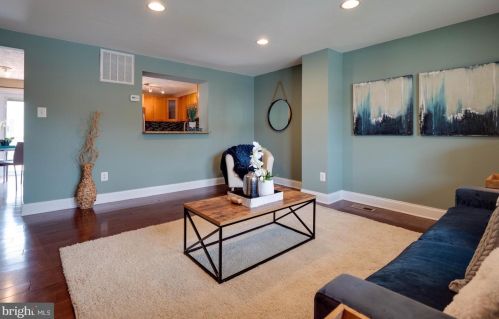 7413 Aspenpark Rd, Lorton VA  22079-1848 exterior
