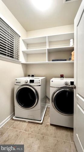 4836 Dane Ridge Cir, Woodbridge VA  22193-6520 exterior