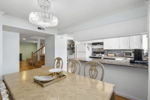 805 Chestnut St, Glendale CA 91205-2501 exterior