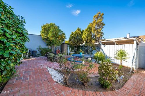 1805 Adelaide Ct, Oxnard CA 93035-3102 exterior