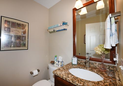 18 Chadwick Ct, Mashpee MA 02649-2892 exterior