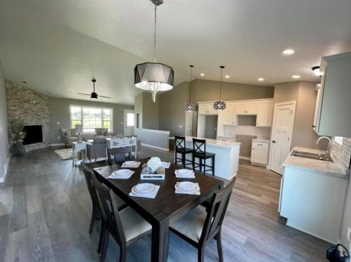 2220 Allouez Ave, Green Bay, WI 54311-6368
