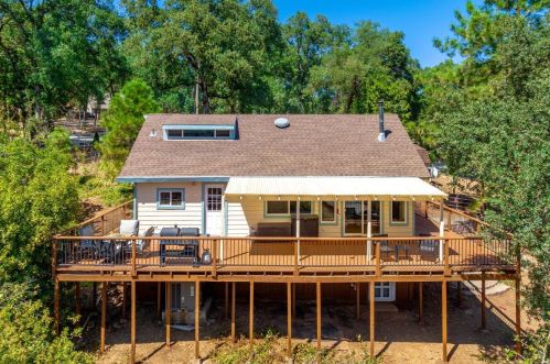 5661 Mckinley Ct, Garden Valley, CA 95633-9506