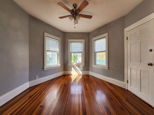 23 Seamans St, Providence RI  02908-1318 exterior