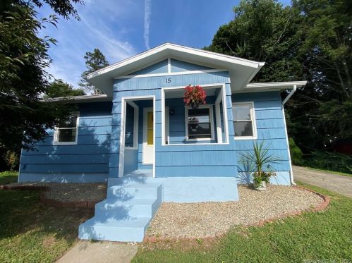 15 Woodside St, Putnam, CT 06260-1153