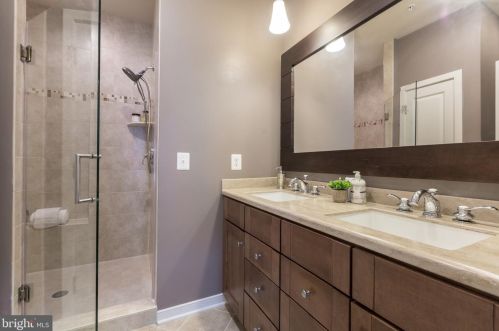 926 4 St, Washington DC 20003-3461 exterior