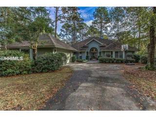 17 Fairway Dr, Bluffton, SC 29910-5702