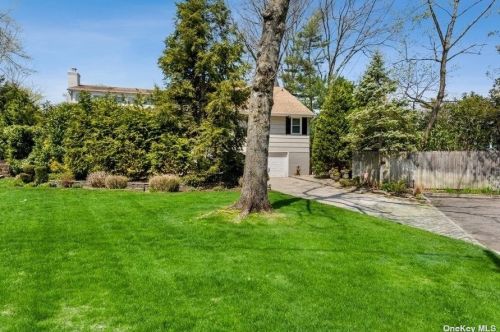 1070 Links Rd, Woodsburgh, NY 11598-1349
