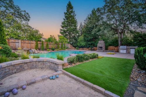111 Burrill Dr, Folsom CA  95630-2270 exterior