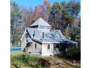 210 Pine Banks Rd, Putney, VT 05346-8792